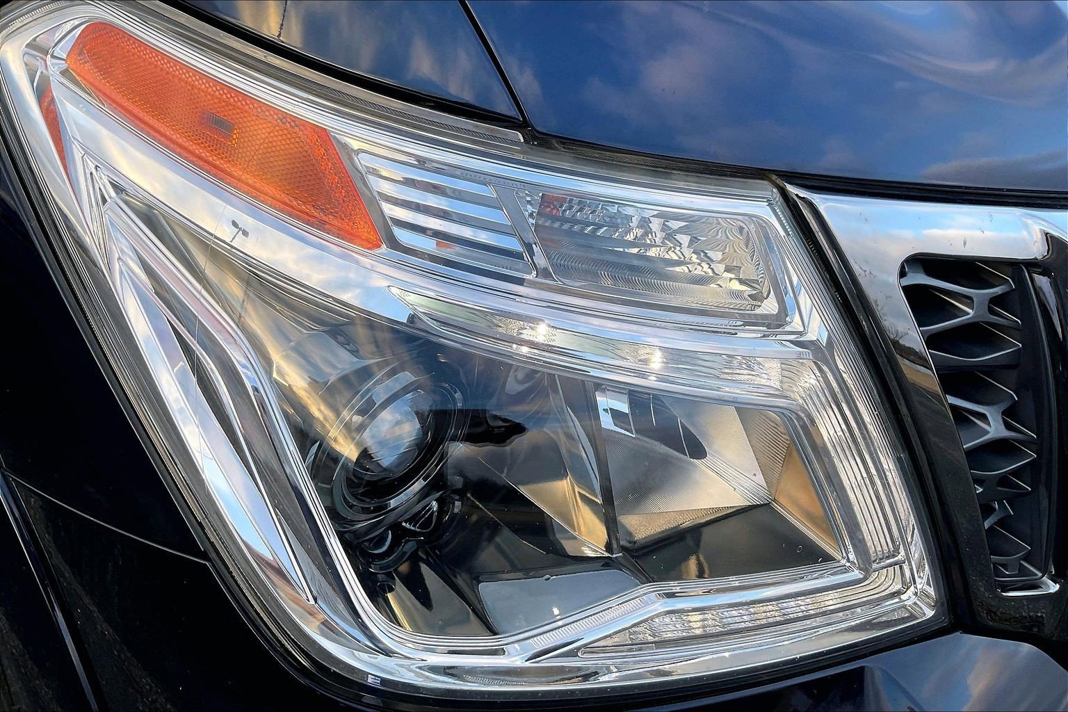 Used 2020 Nissan Armada Platinum w/ Platinum Reserve Package image 24