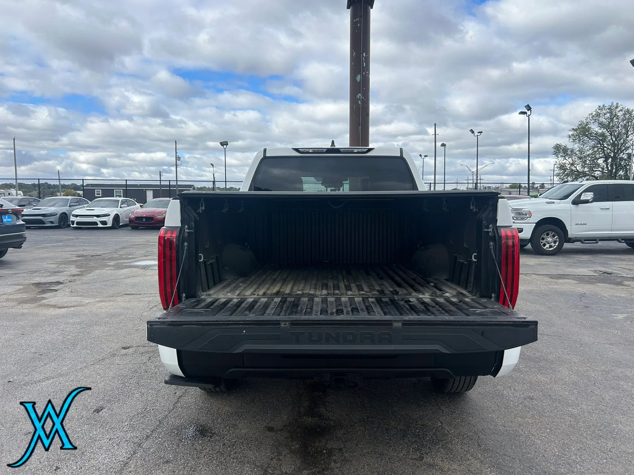 Used 2024 Toyota Tundra SR5 w/ SR5 Premium Package AWD/4WD image 18