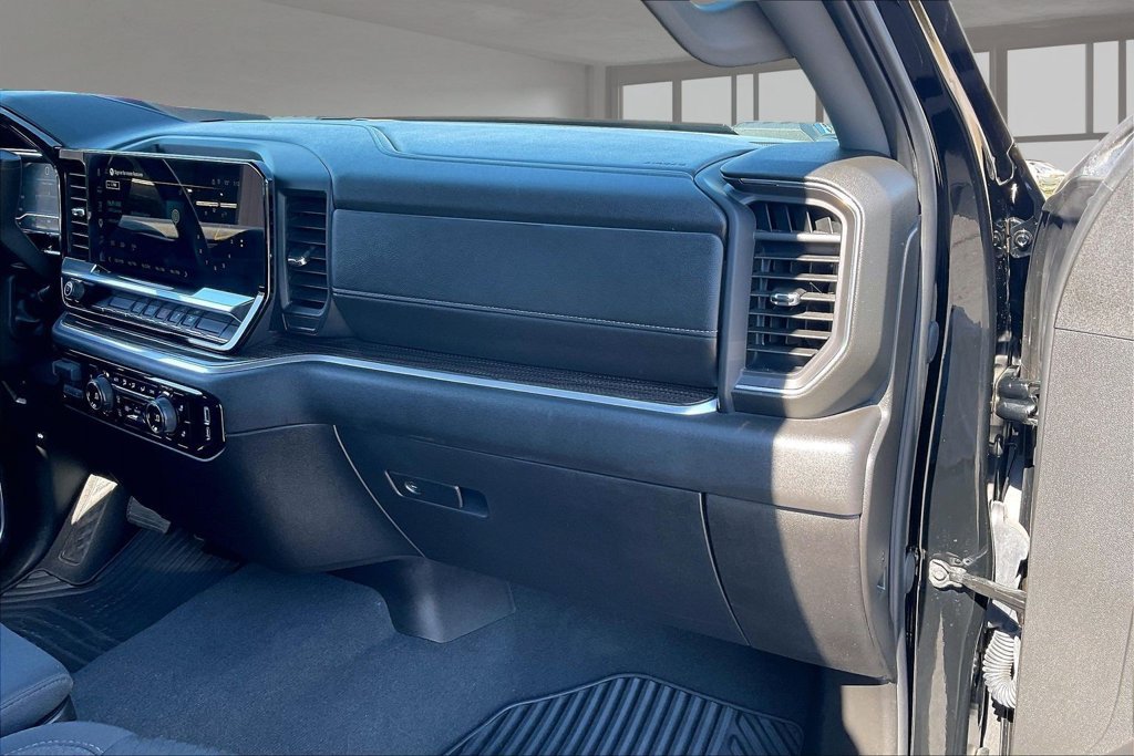 Used 2025 Chevrolet Silverado 2500 LT w/ Convenience Package AWD/4WD image 26