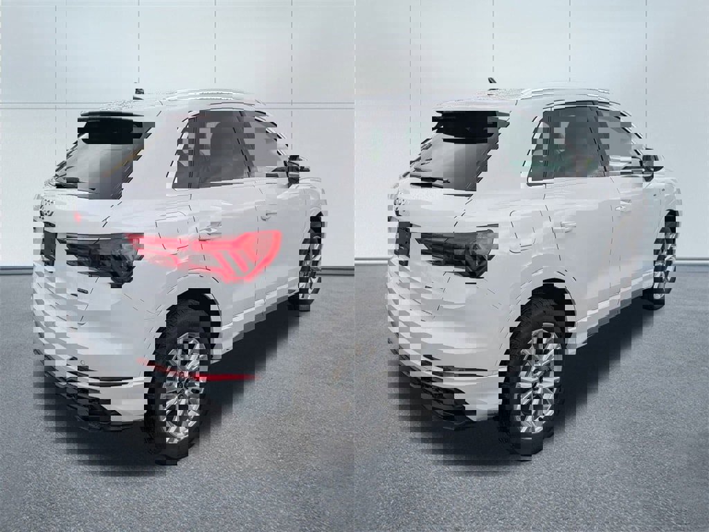 New 2025 Audi Q3 2.0T Premium image 3