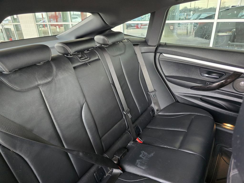 Used 2018 BMW 340i Gran Turismo xDrive image 18
