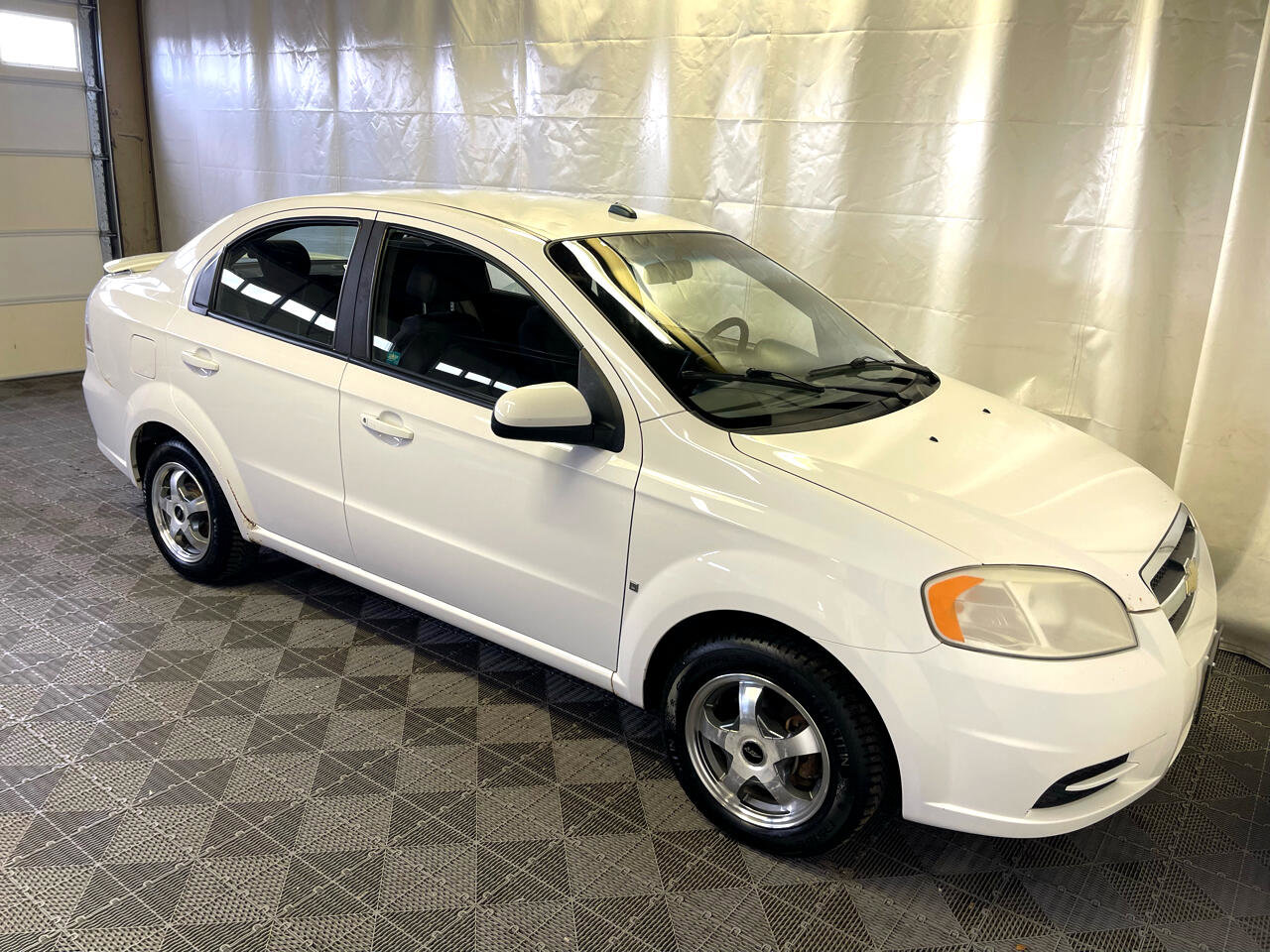 Used 2009 Chevrolet Aveo LT w/ Power and Convenience Package image 10