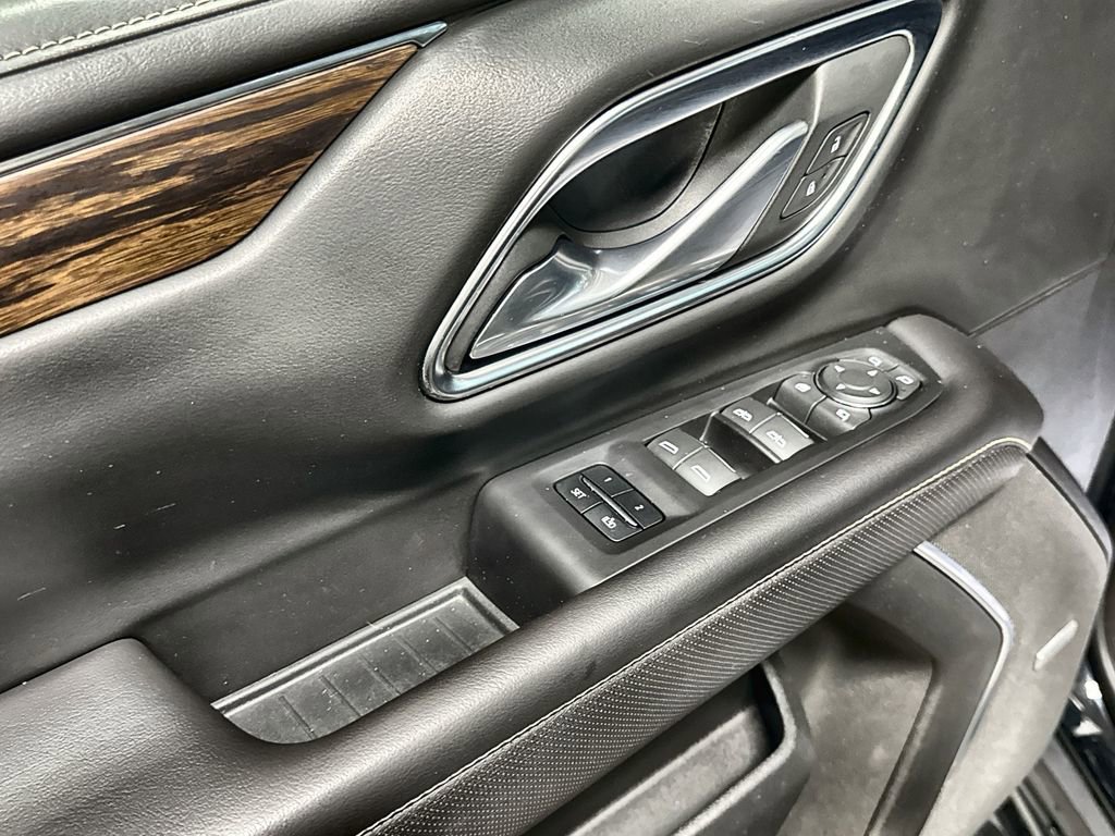 Used 2024 Chevrolet Suburban Premier image 14