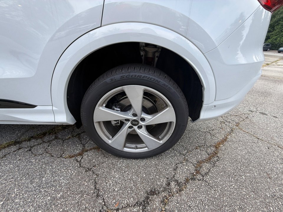 New 2025 Audi Q5 Premium Plus image 22