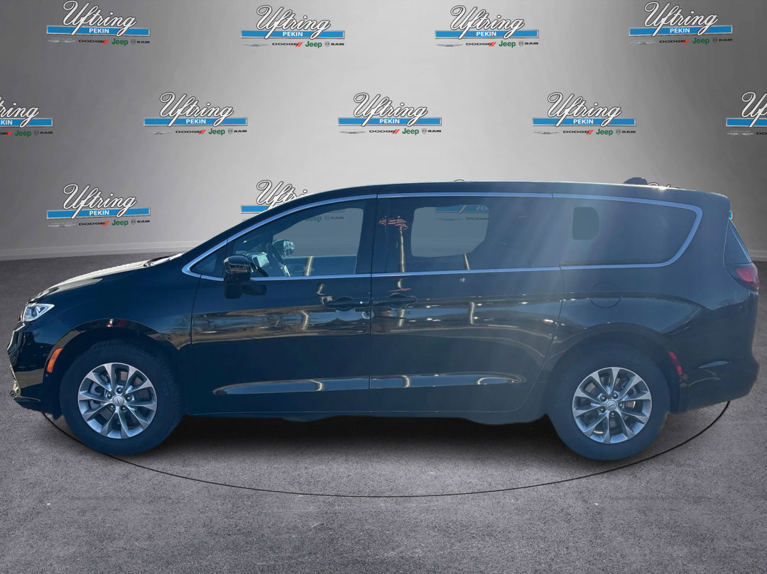 New 2026 Chrysler Pacifica Limited image 6
