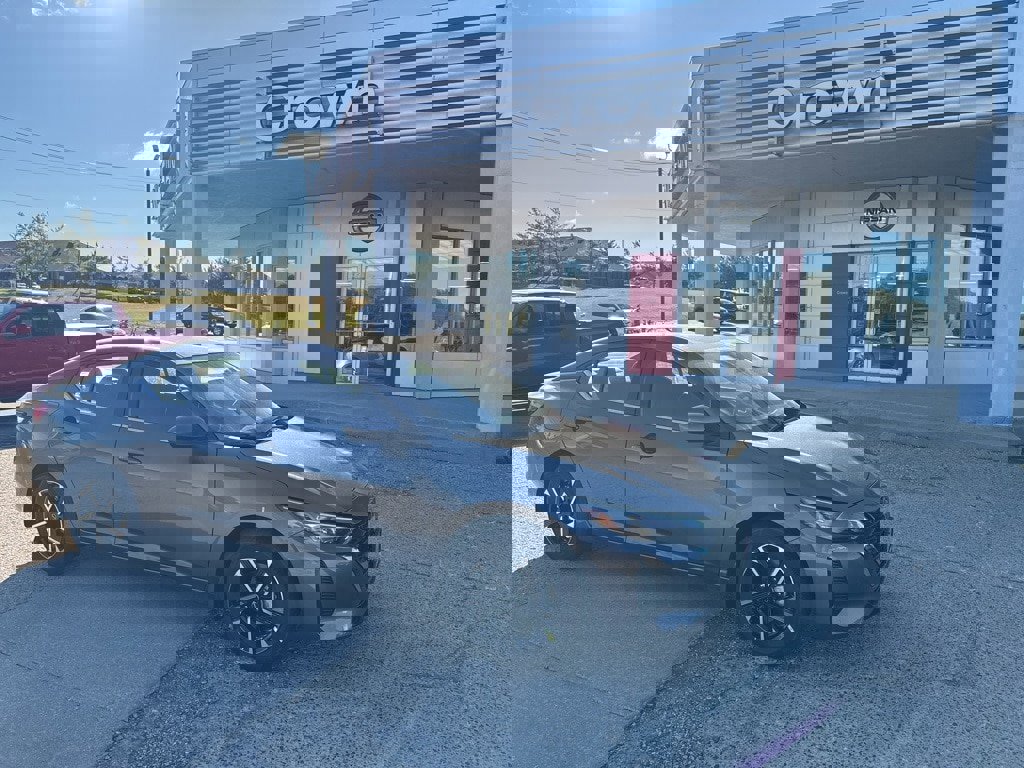 New 2025 Nissan Sentra SV