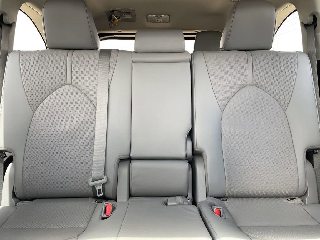 Used 2021 Toyota Highlander Limited AWD/4WD image 27