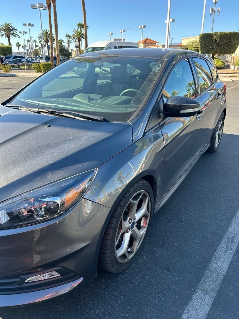 Used 2016 Ford Focus ST w/ Equipment Group 401A FWD image 1