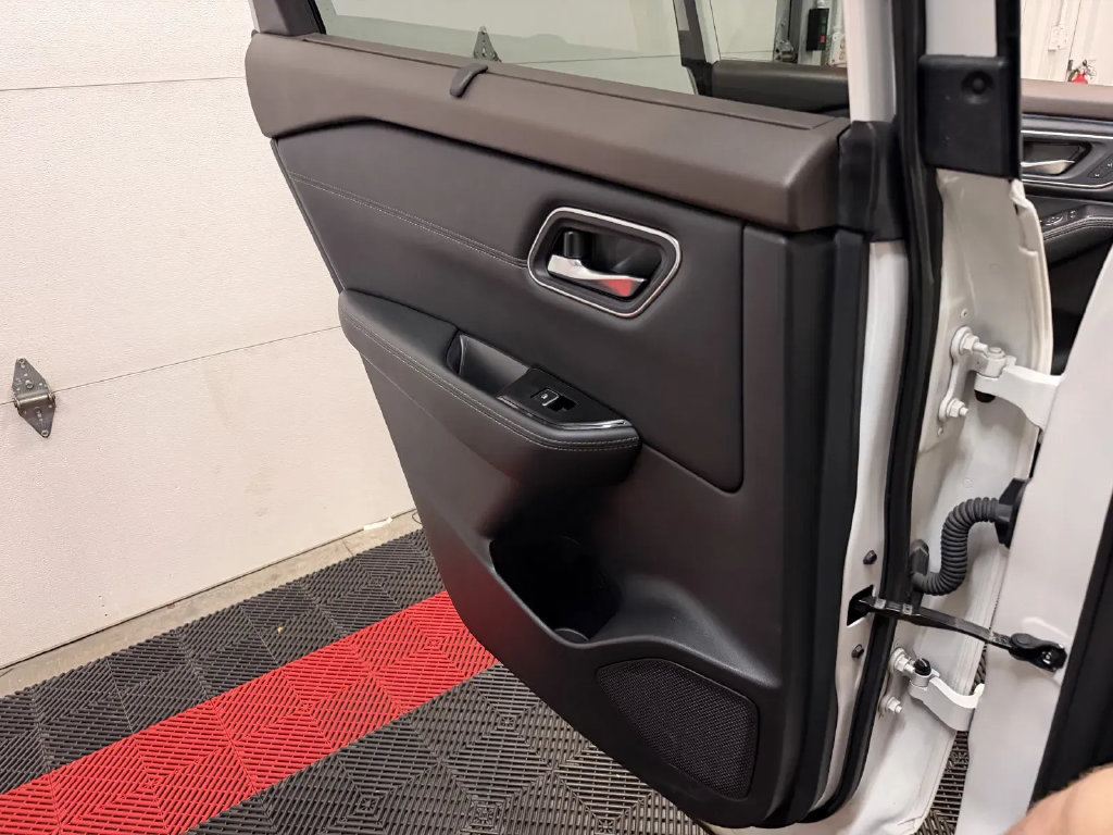 Used 2022 Nissan Rogue Platinum w/ Head-Up Display Package FWD image 30