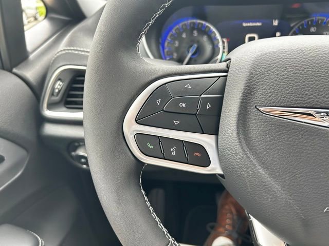 New 2026 Chrysler Pacifica Limited image 21