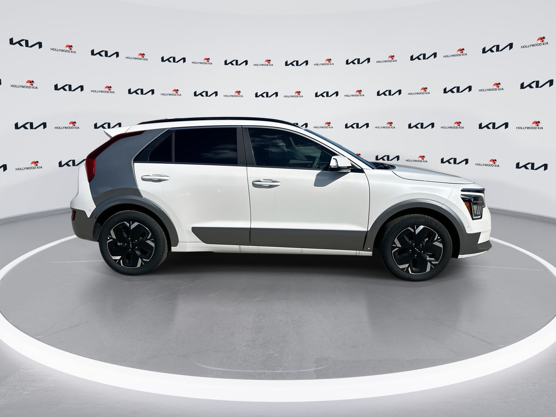 New 2025 Kia Niro Wave w/ Wave Preserve Package FWD image 9