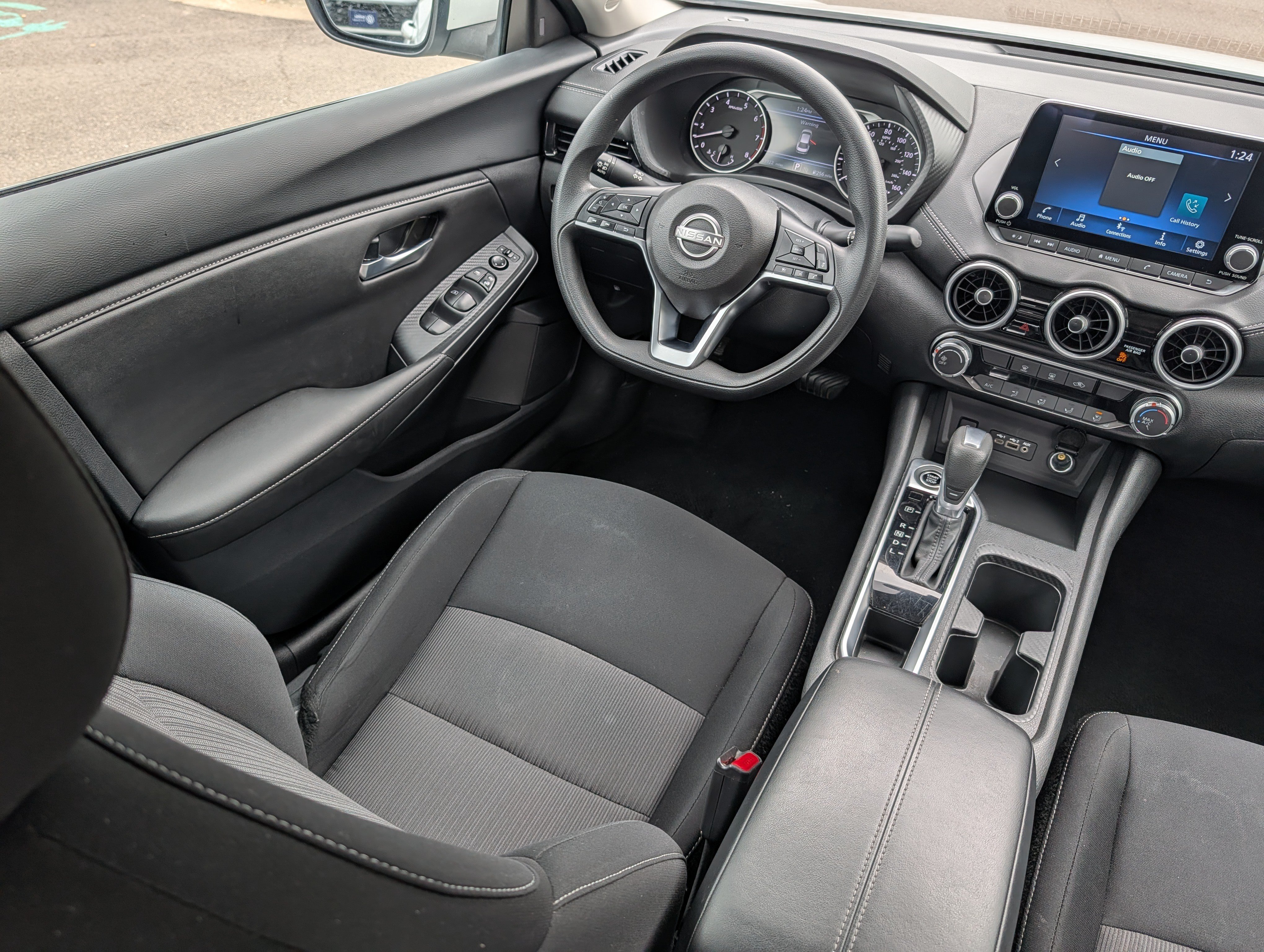 Used 2024 Nissan Sentra SV FWD image 9