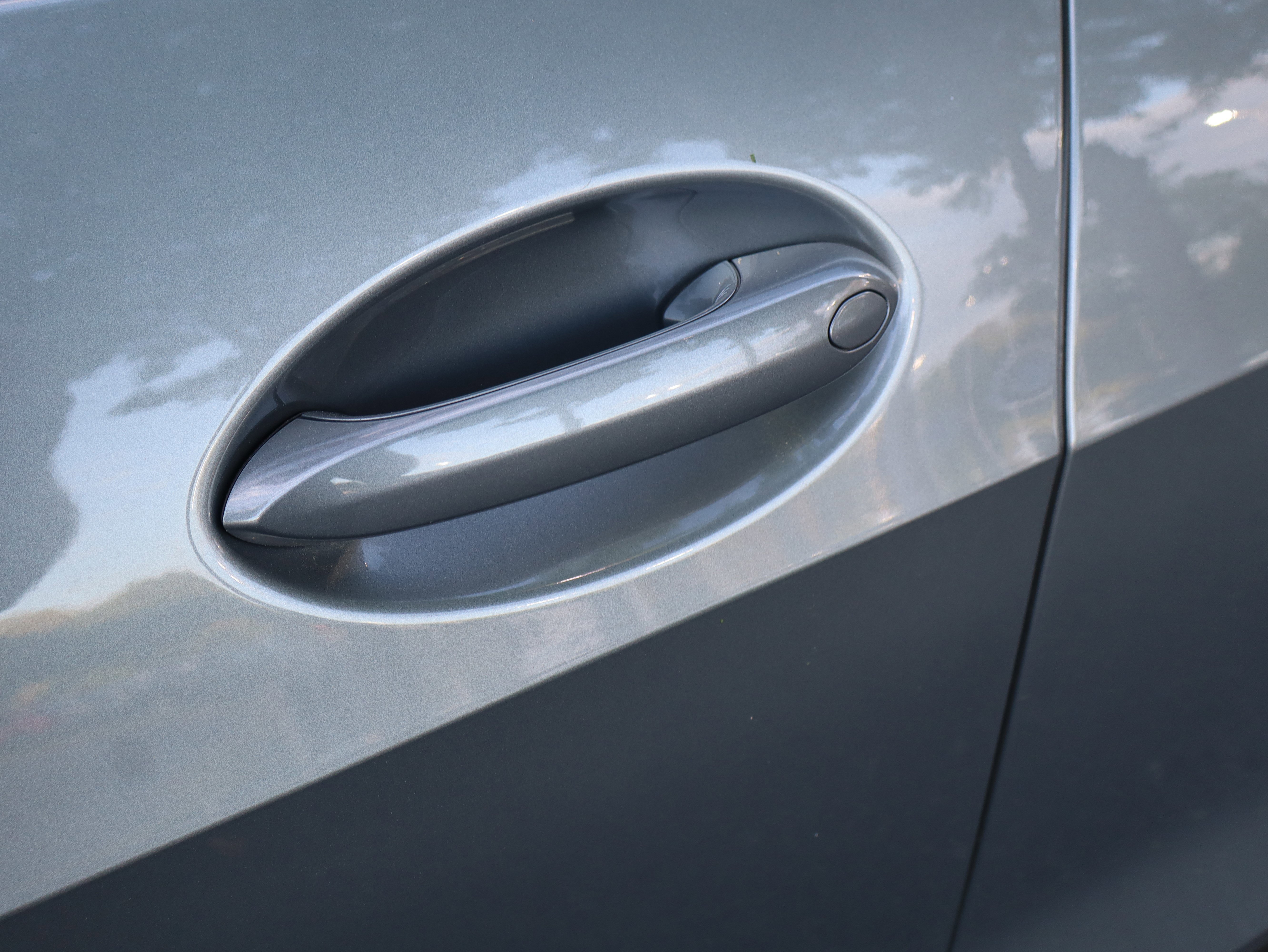 Used 2023 BMW X7 xDrive40i w/ Executive Package AWD/4WD image 18