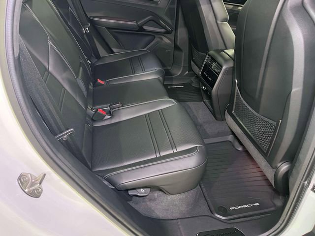 New 2026 Porsche Cayenne GTS image 23