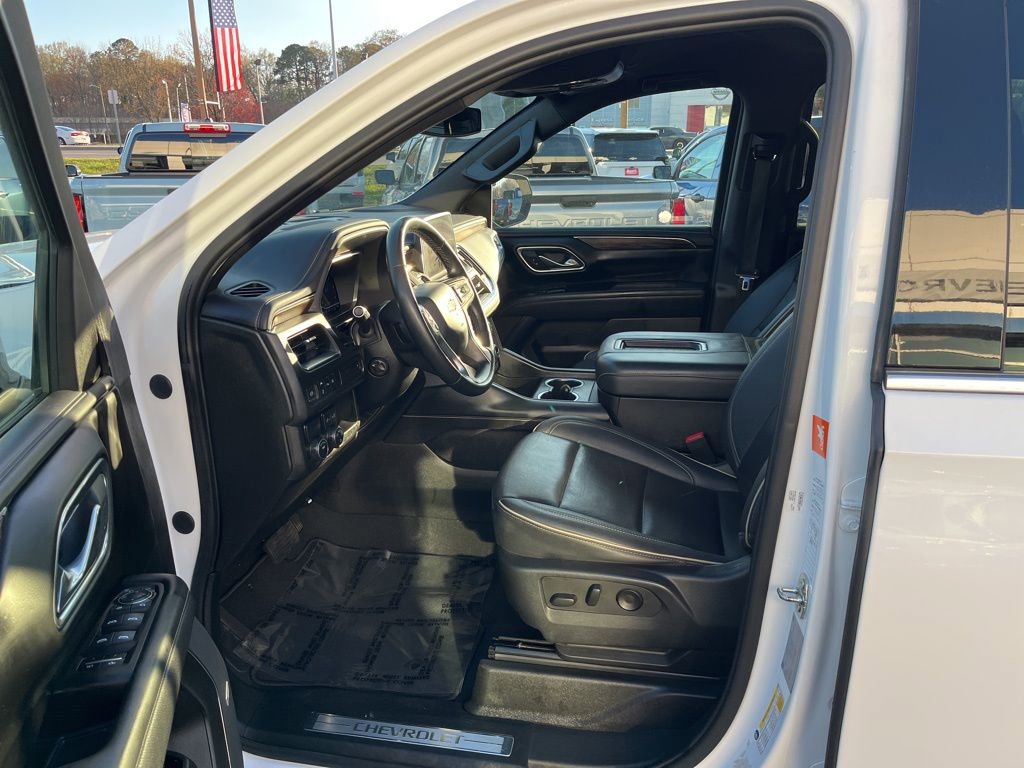 Used 2023 Chevrolet Suburban Premier image 12