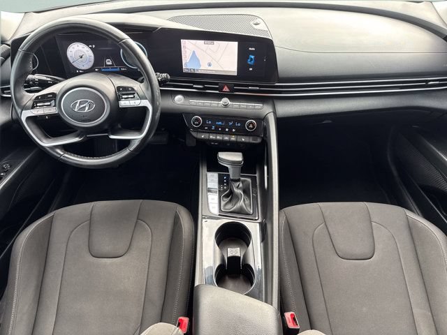 Used 2023 Hyundai Elantra SEL w/ Convenience Package FWD image 12