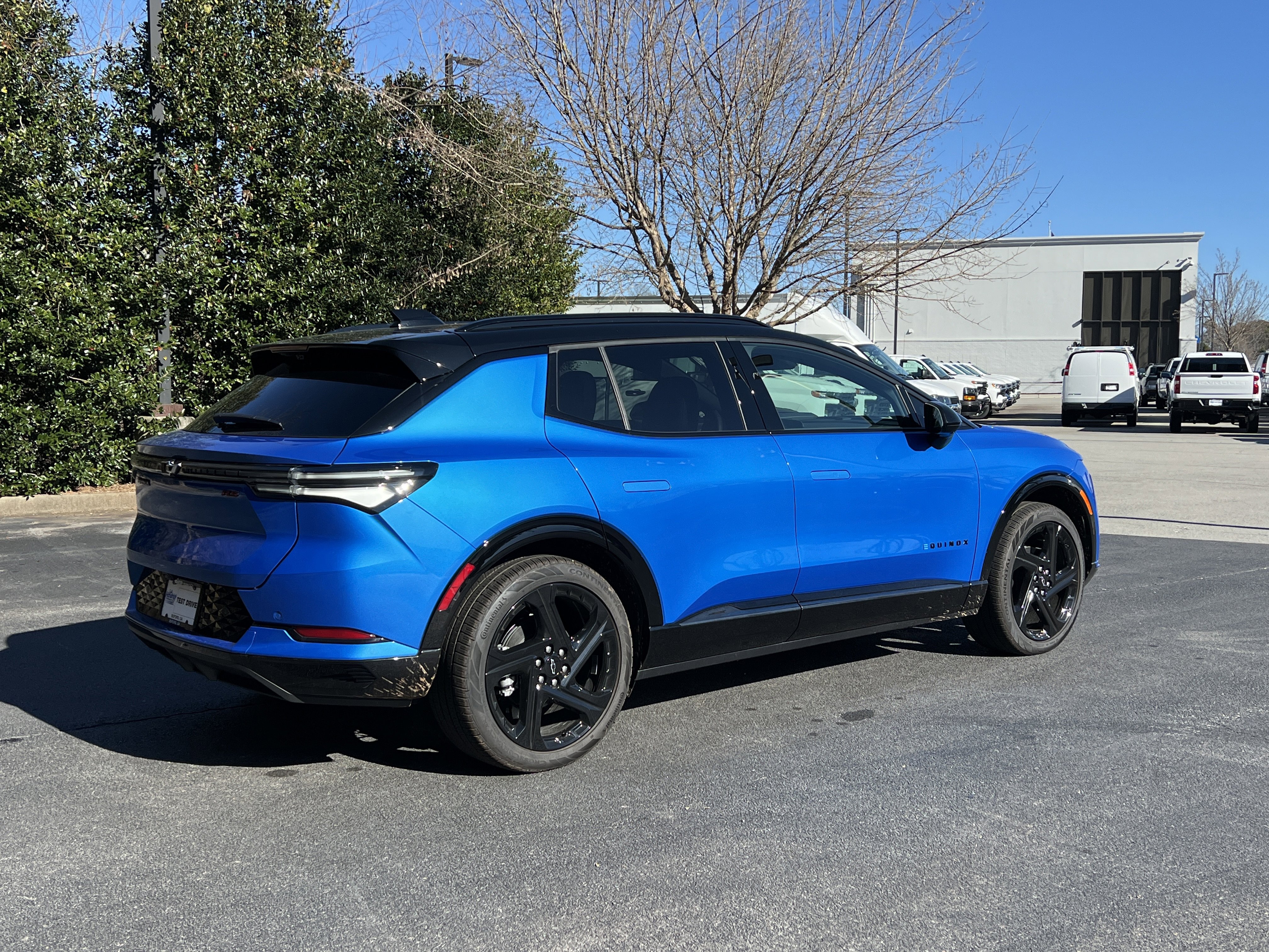 New 2025 Chevrolet Equinox EV RS w/ Convenience Package II image 9