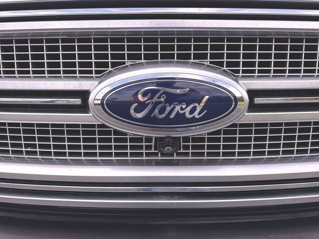 Used 2017 Ford F150 Platinum w/ Equipment Group 701A Luxury AWD/4WD image 32