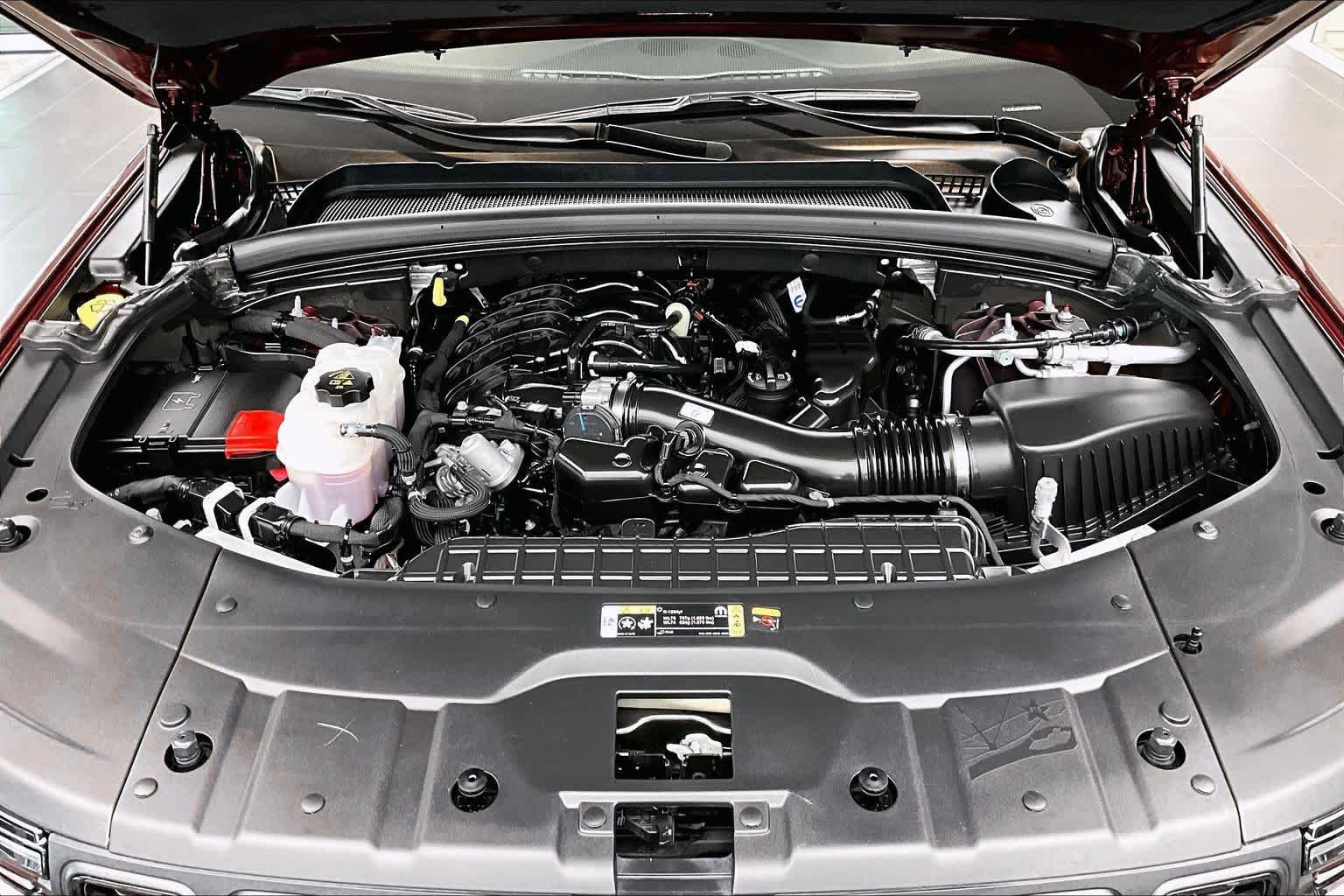 Used 2025 Jeep Grand Cherokee Altitude RWD image 29
