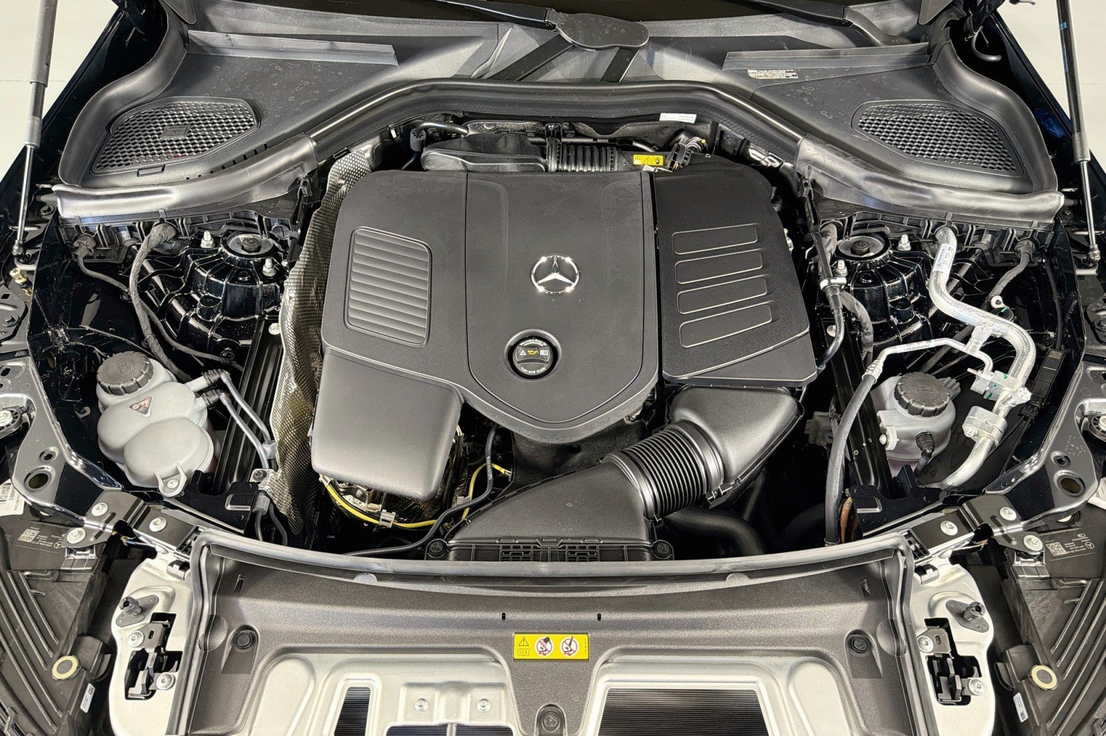 New 2027 Mercedes-Benz GLC 300 4MATIC image 10