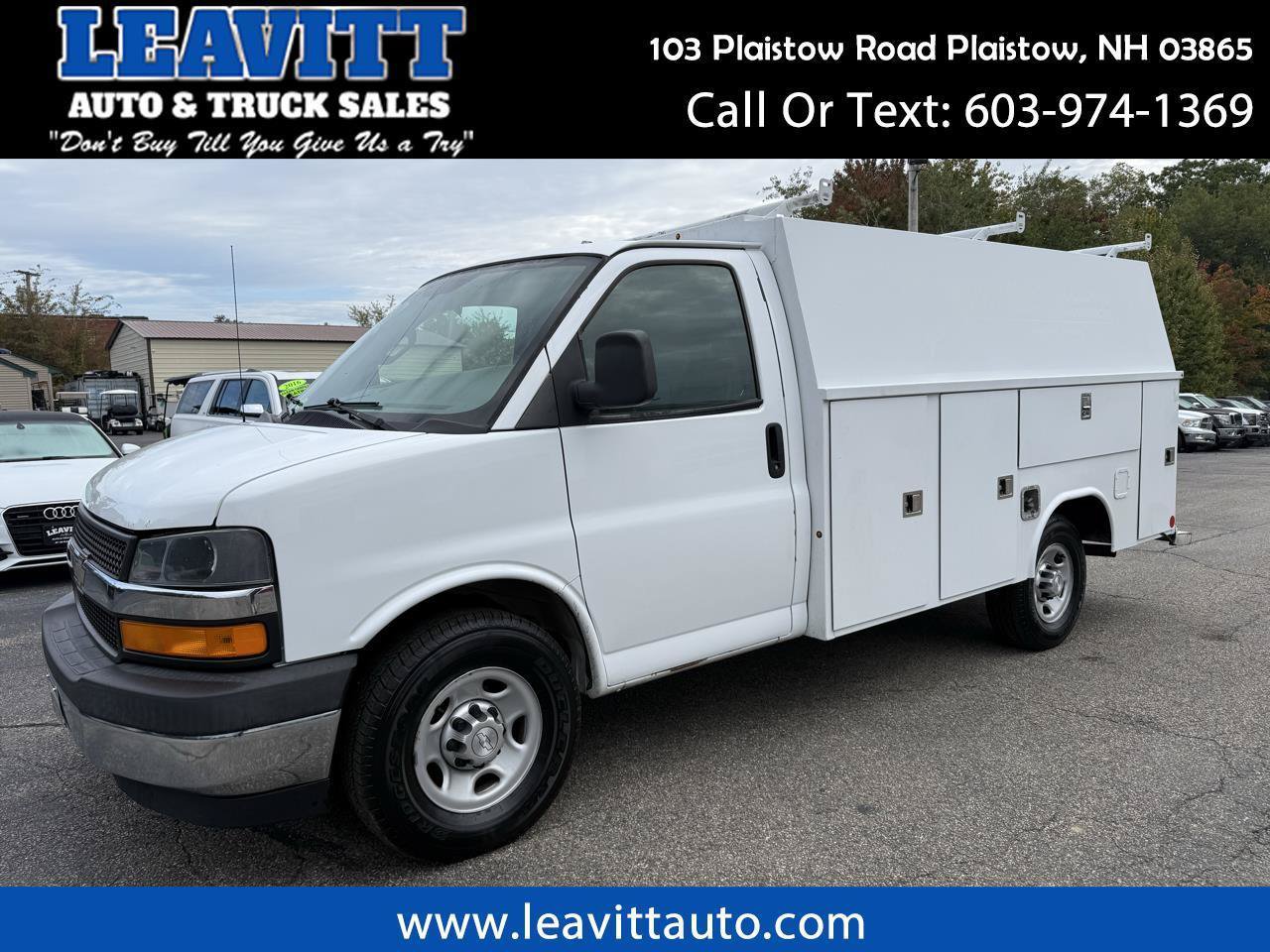 Used 2017 Chevrolet Express 3500 RWD image 1