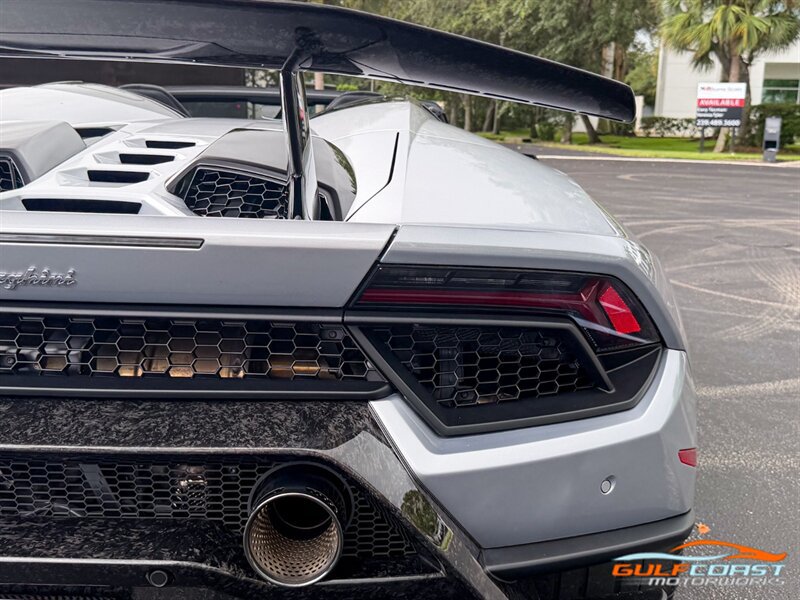 Used 2019 Lamborghini Huracan Performante AWD/4WD image 56