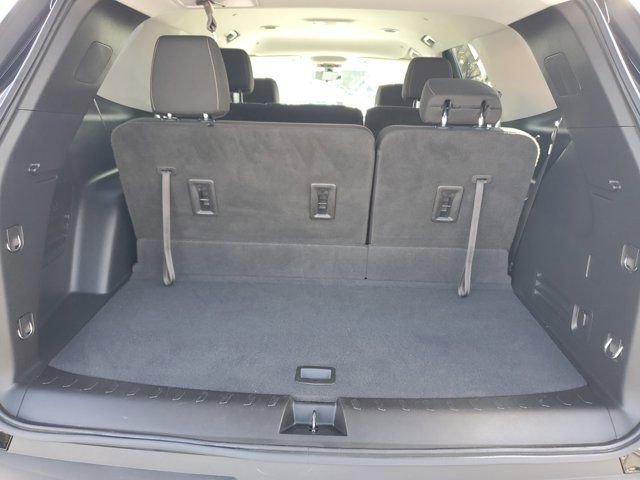 Used 2020 Chevrolet Traverse LT image 8