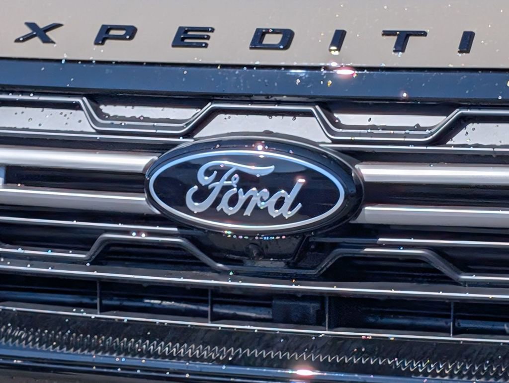 New 2026 Ford Expedition Tremor image 13