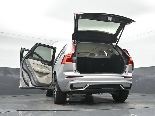 Used 2024 Volvo XC60 B5 Plus AWD/4WD image 50
