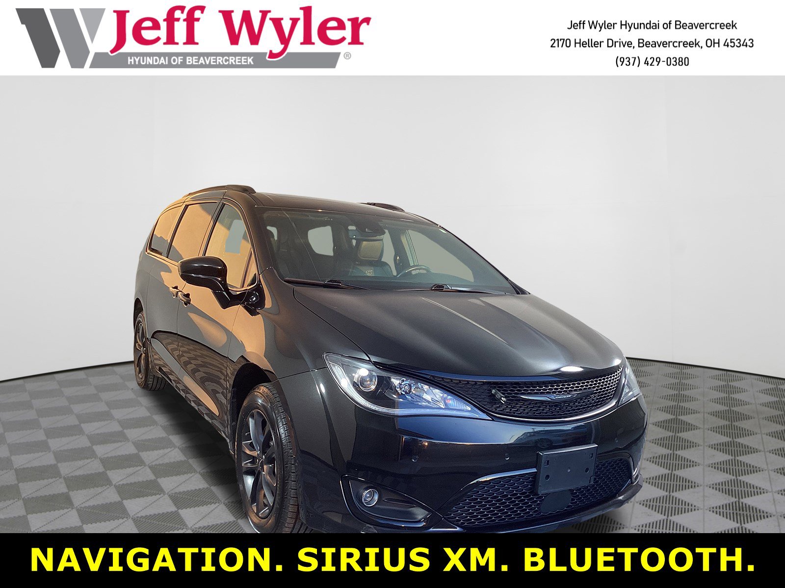 Used 2020 Chrysler Pacifica Touring-L w/ Advanced Safetytec Group