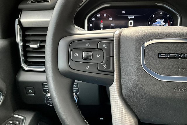 Used 2025 GMC Sierra 2500 Denali w/ Technology Package AWD/4WD image 12
