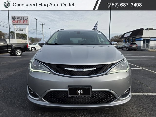 Used 2018 Chrysler Pacifica Limited image 12