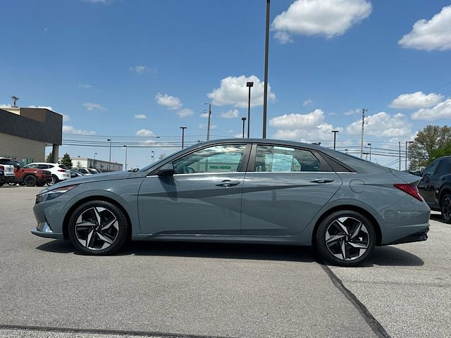 Used 2021 Hyundai Elantra SEL w/ Convenience + Premium Package image 5