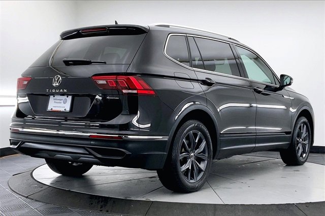 Used 2023 Volkswagen Tiguan SE image 13