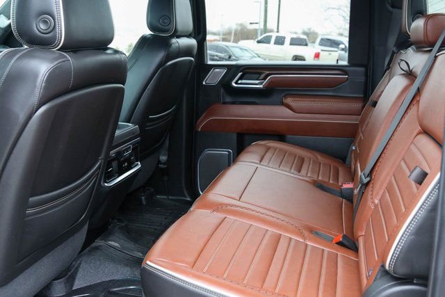 Used 2024 GMC Sierra 3500 Denali Ultimate AWD/4WD image 20