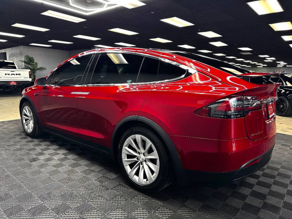 Used 2017 Tesla Model X 75D image 9