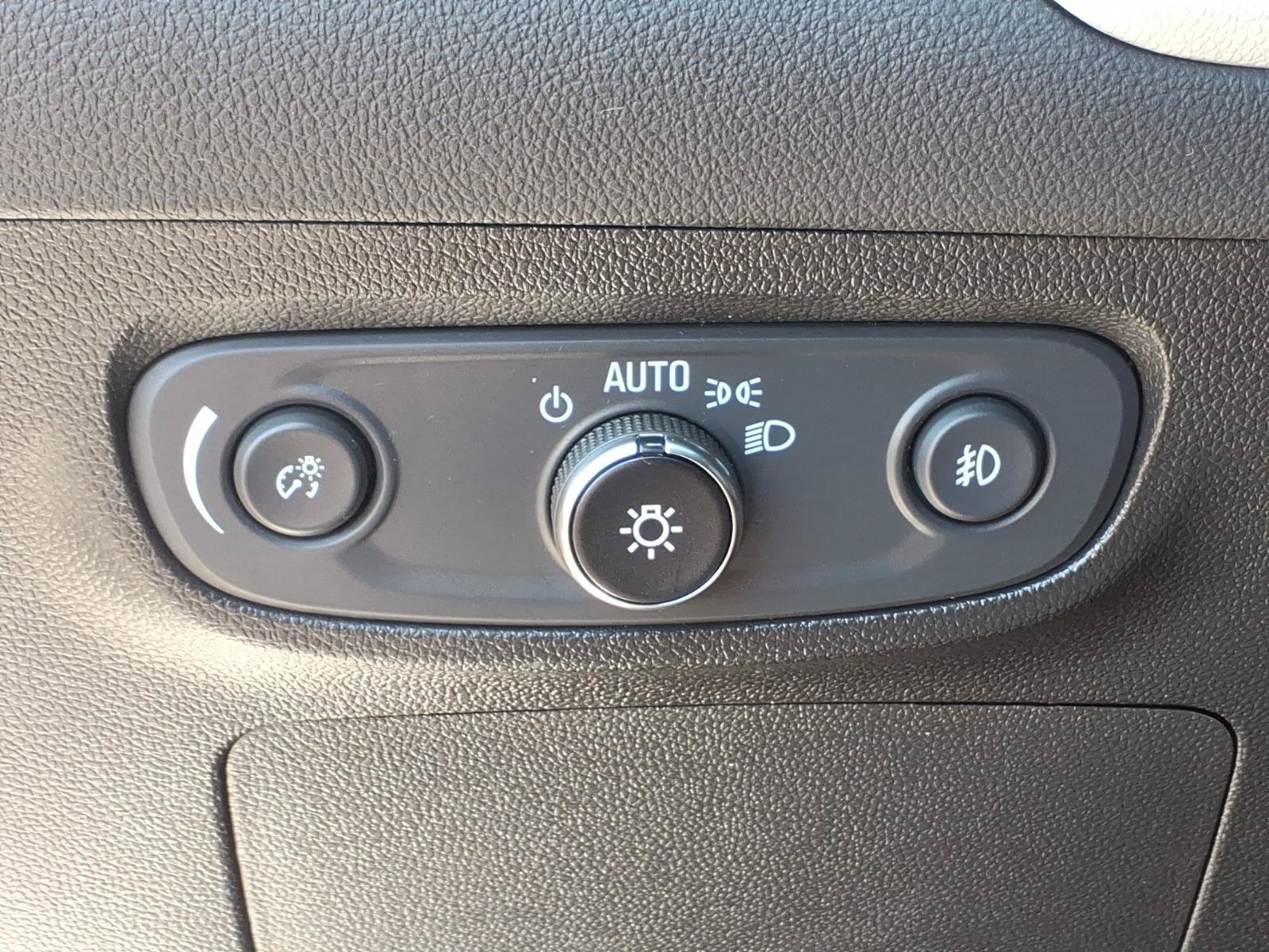 Used 2023 Buick Encore GX Select FWD image 23