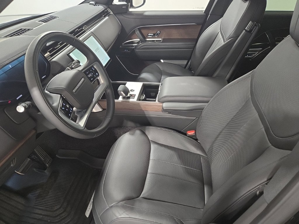 Used 2024 Land Rover Range Rover SE AWD/4WD image 19