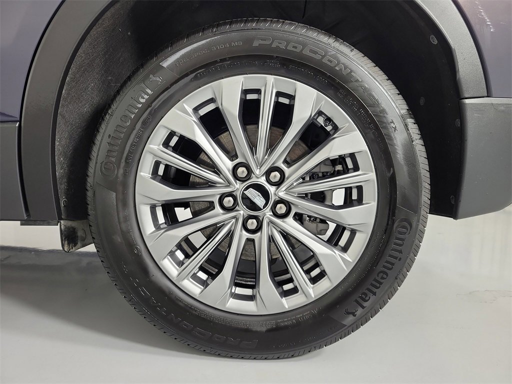 Certified 2025 Cadillac XT4 Premium Luxury image 10