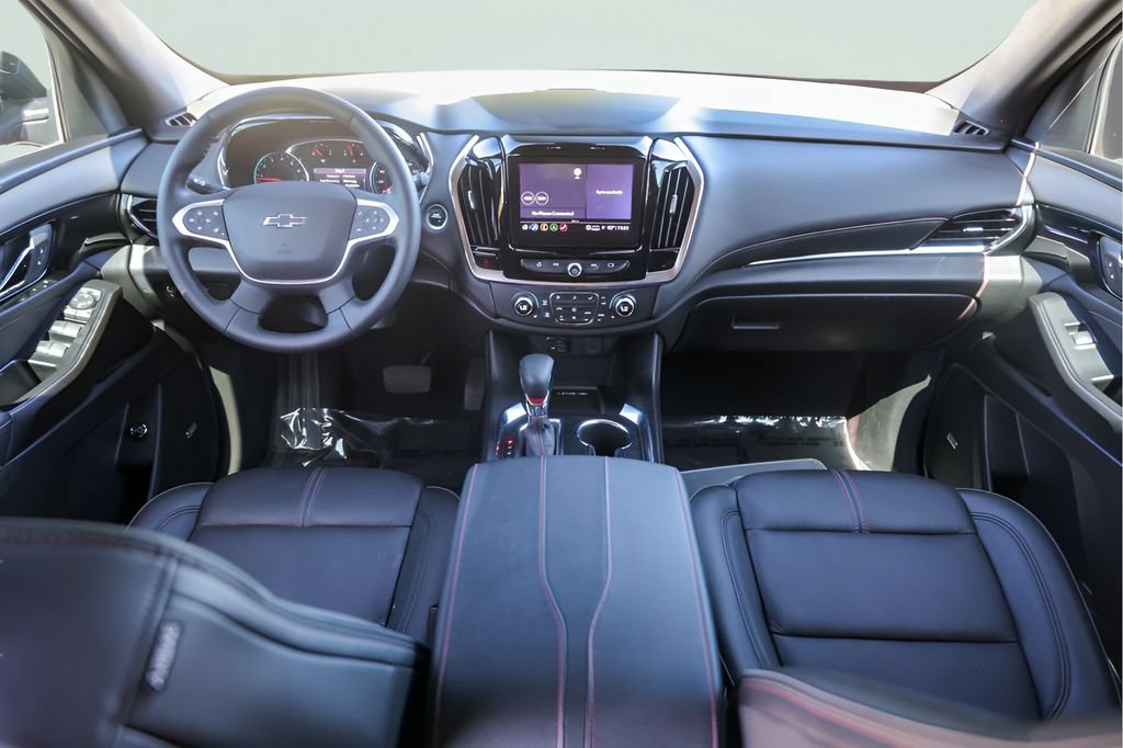 Used 2023 Chevrolet Traverse RS FWD image 28