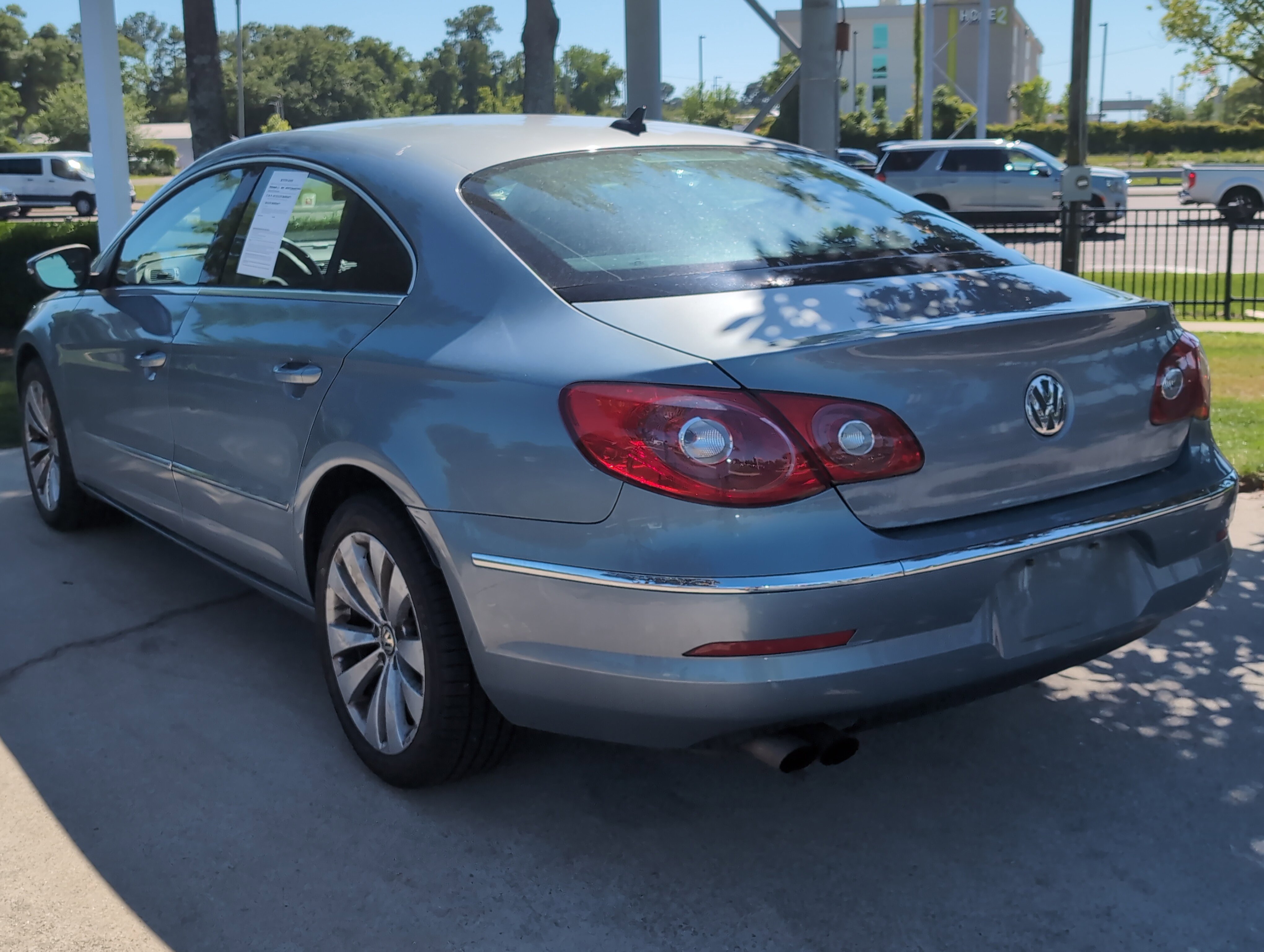Used 2009 Volkswagen CC Sport FWD image 8