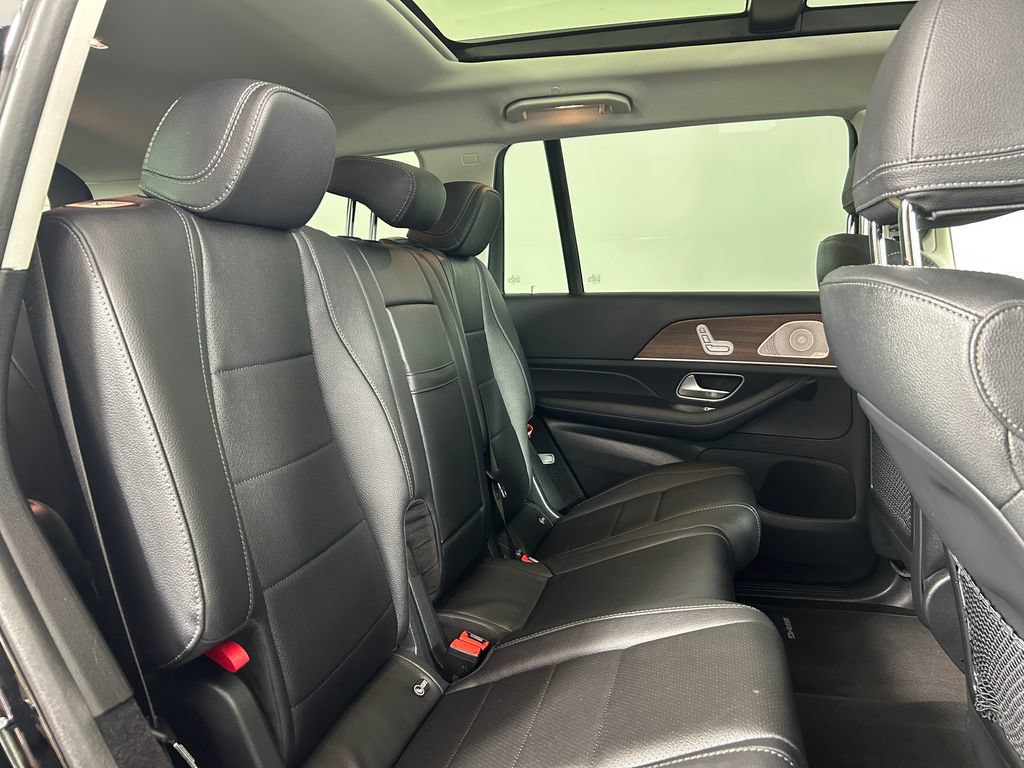 Used 2024 Mercedes-Benz GLS 450 4MATIC image 23