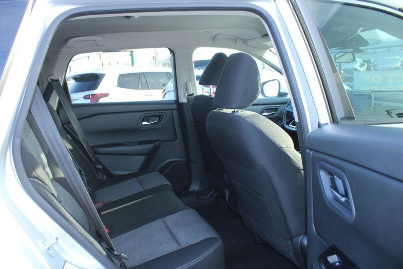 Used 2024 Nissan Rogue SV image 13