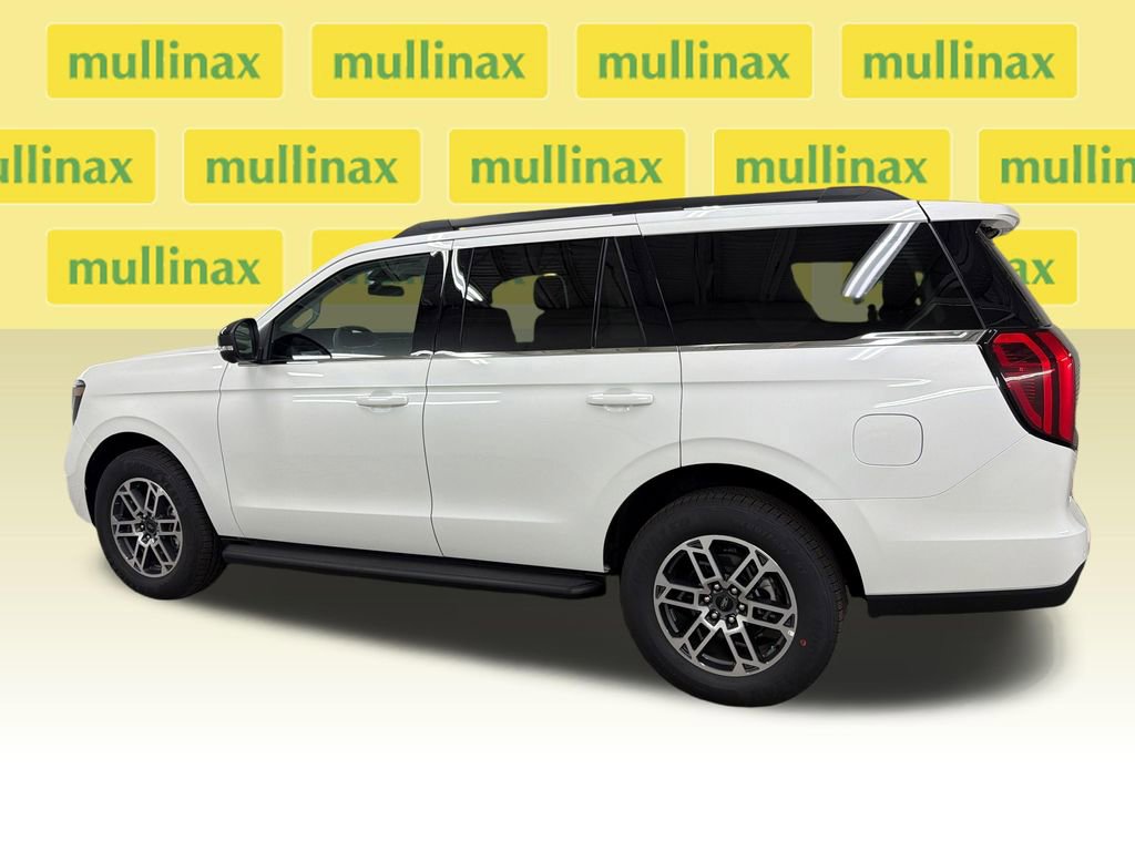 New 2026 Ford Expedition Active image 11