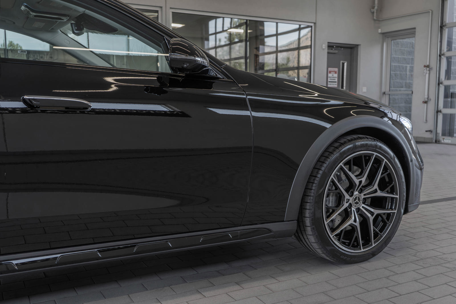 New 2025 Mercedes-Benz E 450 4MATIC All-Terrain Wagon image 28