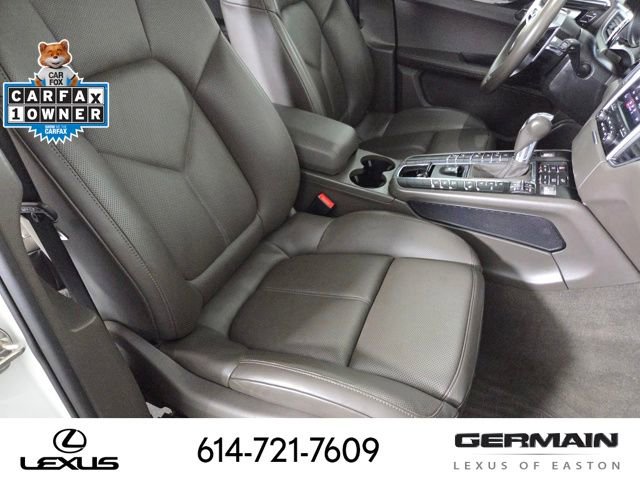Used 2018 Porsche Macan AWD/4WD image 30