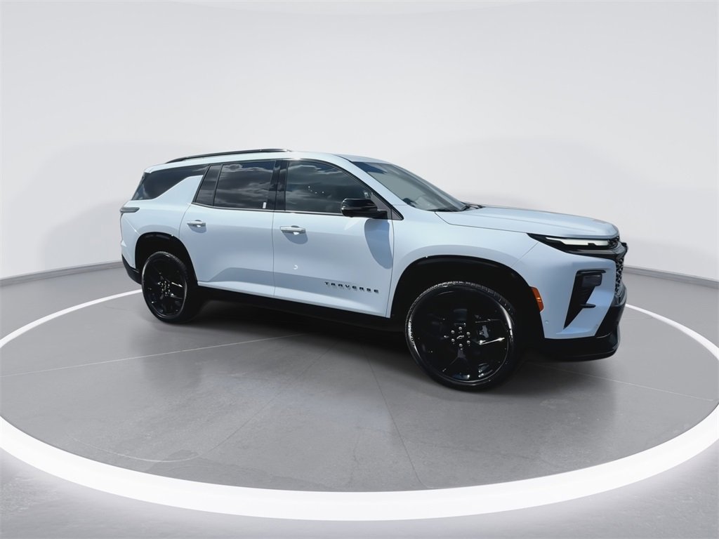 New 2026 Chevrolet Traverse RS image 2