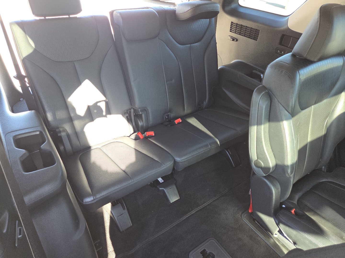 Used 2020 Hyundai Palisade SEL w/ Premium Package AWD/4WD image 29