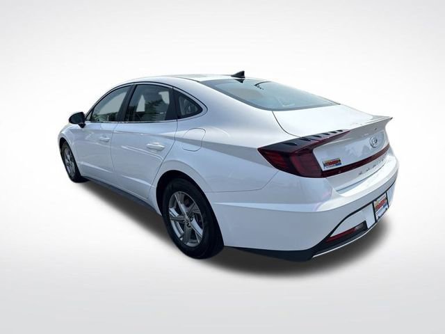 Used 2023 Hyundai Sonata SE w/ Preferred Accessory Package image 3