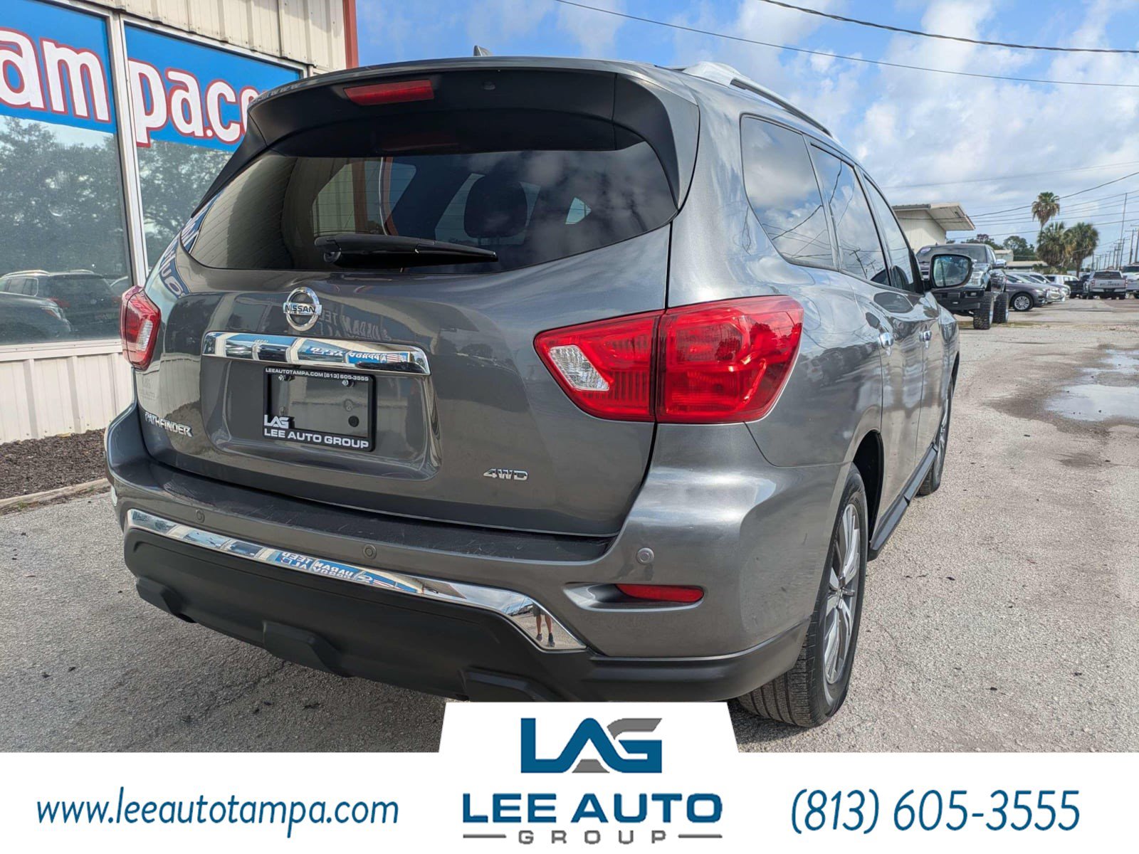 Used 2019 Nissan Pathfinder S AWD/4WD image 3